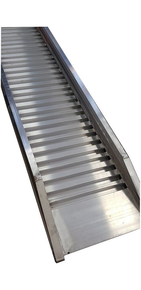 L-3200 mm / 3.8 T certified aluminum invasion ramps